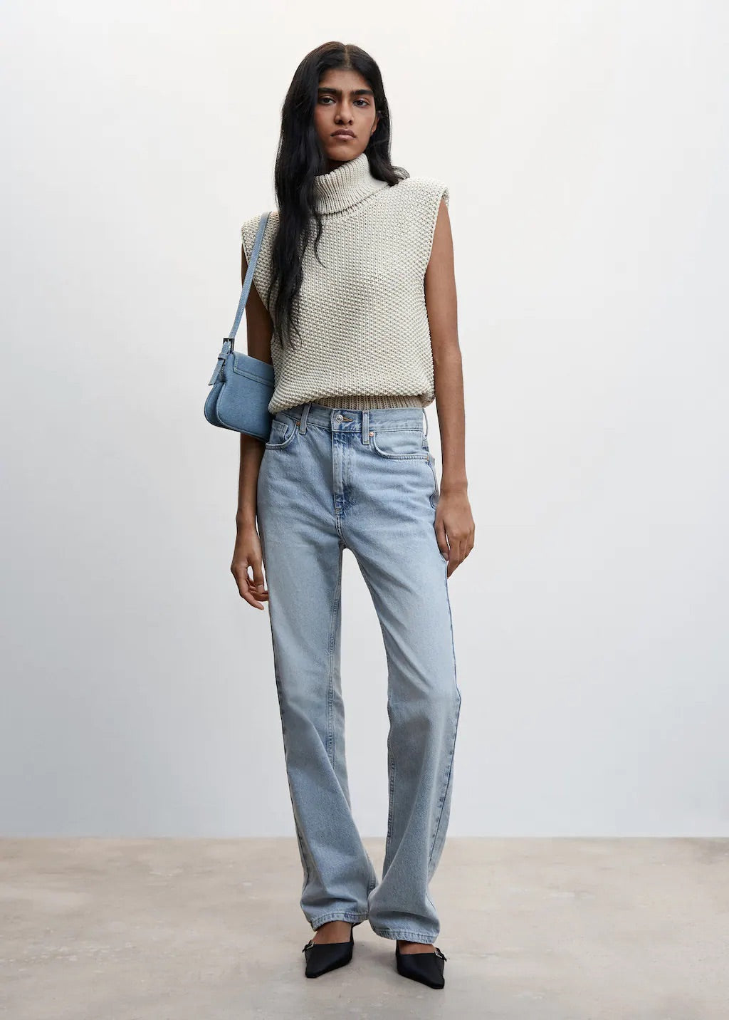 Mid-rise straight jeans
